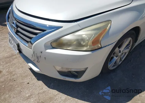 2015 Nissan Altima 2.5 Sv z USA, uszkodzony, nr VIN 1N4AL3AP2FC105693